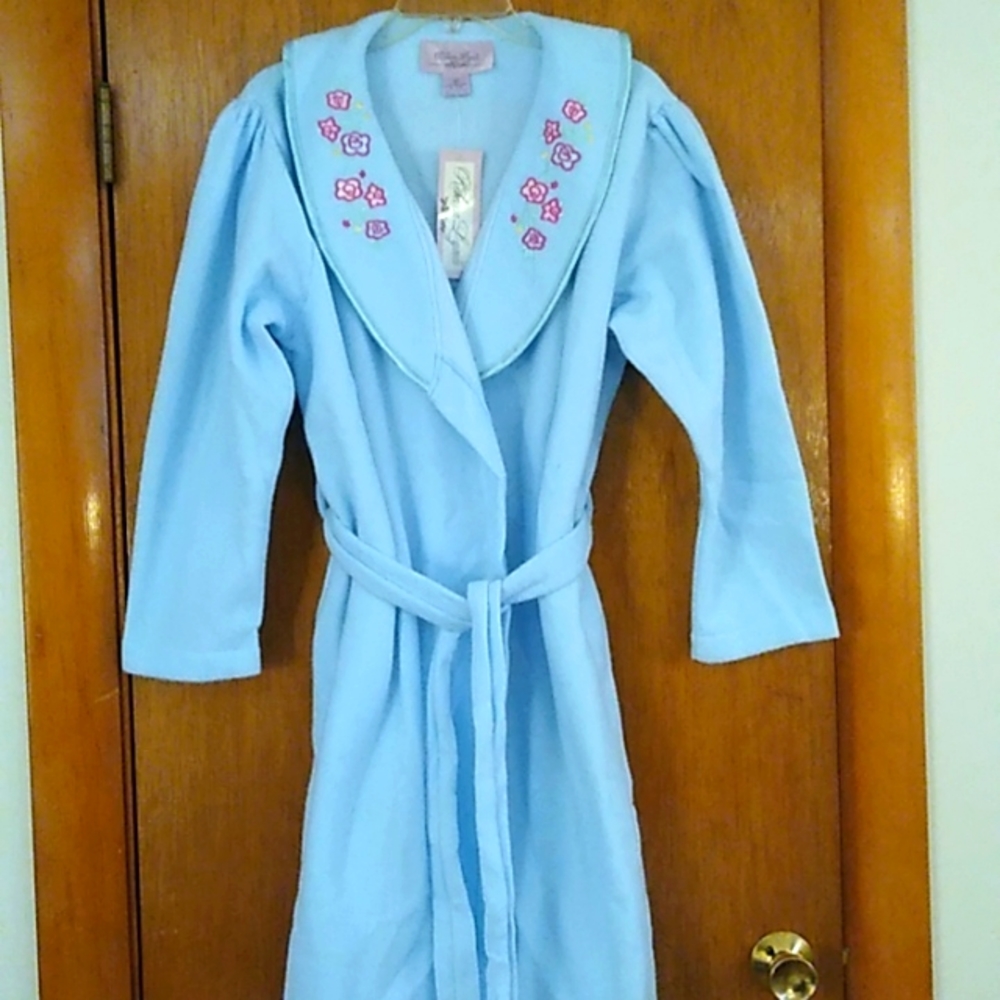 Rebecca Lynn🪷Ladies Robe - Picture 2 of 8